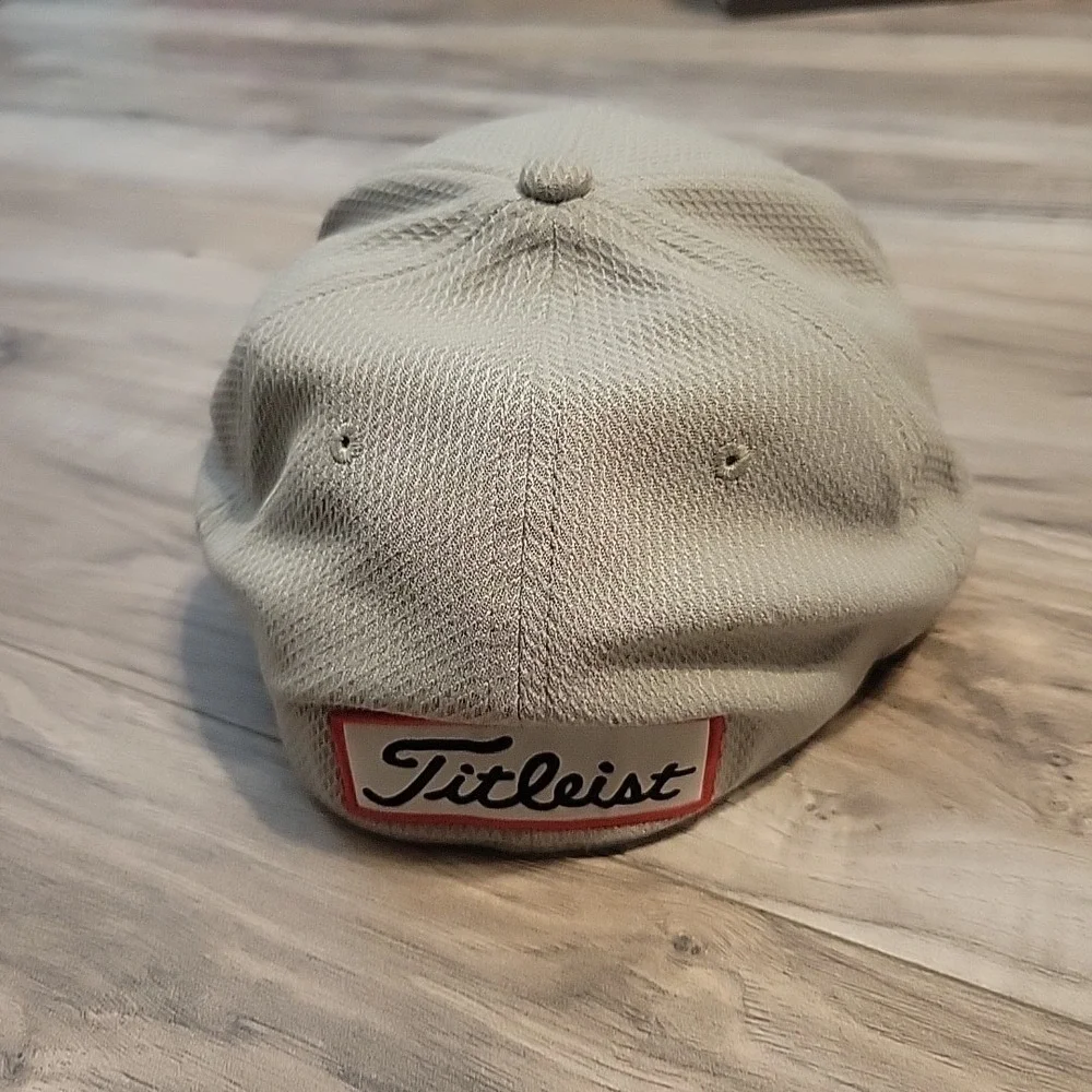 Titleist Pro V1 FootJoy FJ Gray Adult Size L/XL Gray Golf Hat Embroidered‎ Logo